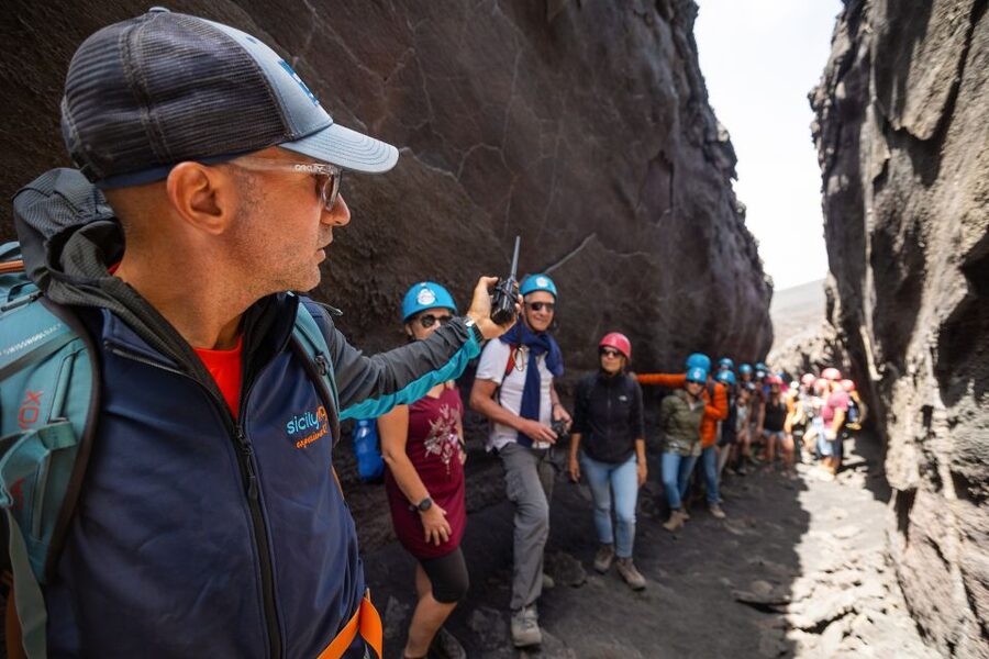 Mount Etna: Summit Guided Hiking Tour up to 3,400 m - The cable car to 2,500 meters