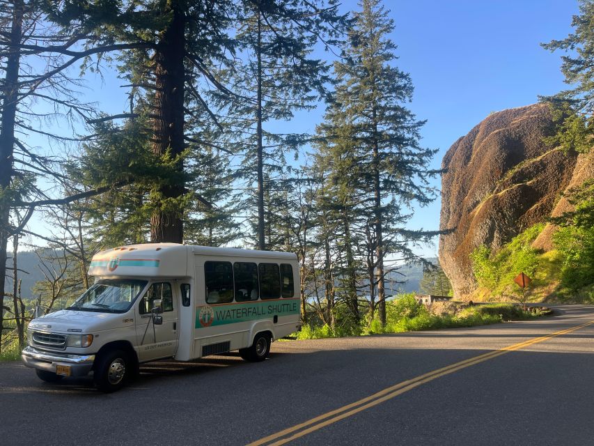 Multnomah Falls: Sunset Hike and Waterfalls Guided Tour - Latourell Falls and the forest walks