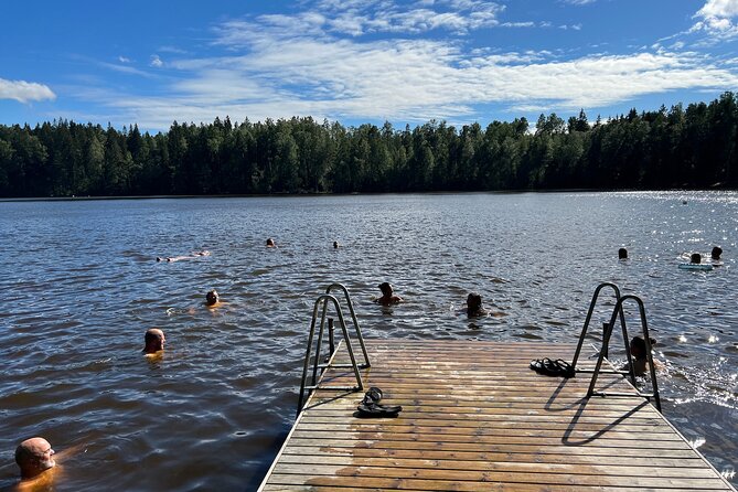 National Park Hike & Finnish Smoke Sauna Experience with Campfire Lunch - A 6-kilometer walk through Finnish forest