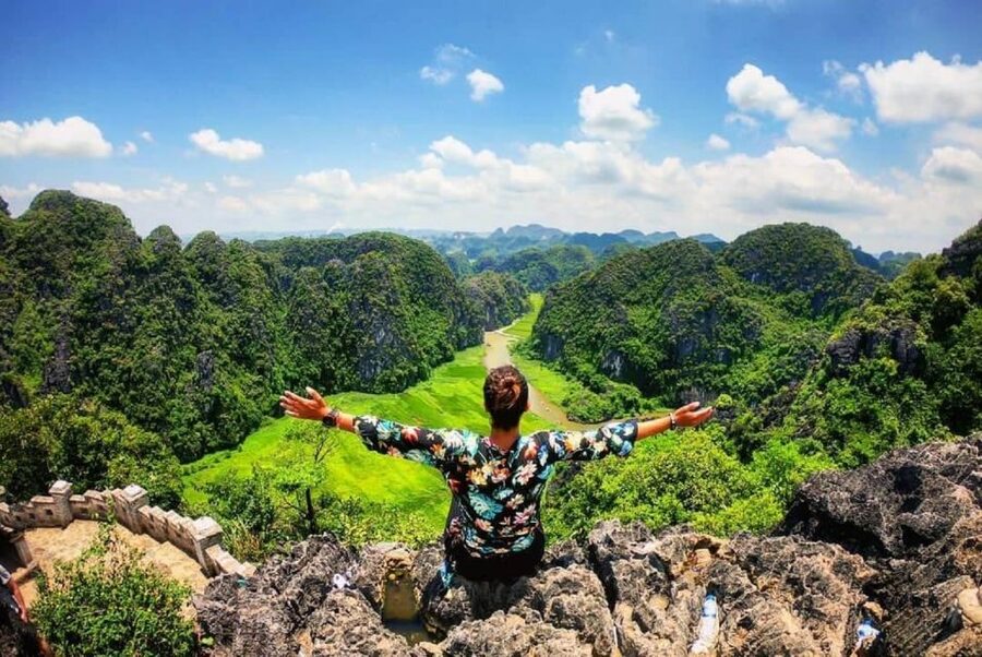 Ninh Binh: Hoa Lu, Trang An and Mua Caves Hiking Day Trip - The Hanoi pickup and long ride south