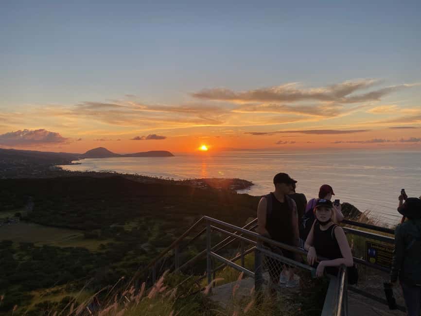Oahu: Diamond Head Hike with Roundtrip Transportation - What the transport staff add, and where the service falls short