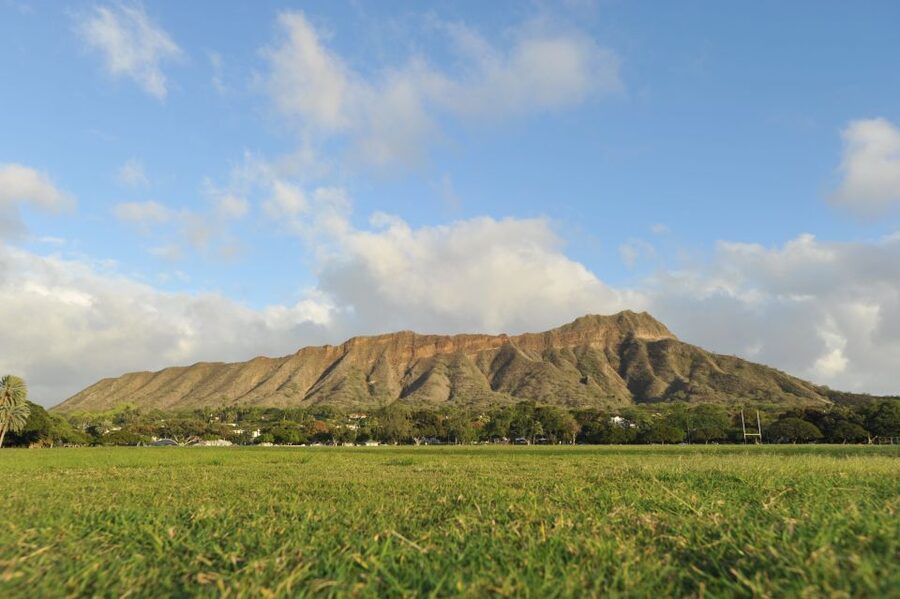 Oahu: Diamond Head Hike with Roundtrip Transportation - Who should book this Diamond Head trip?