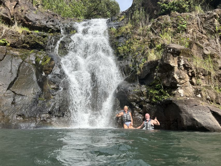 Oahu: Manoa Falls Hike and east side beach day - A macadamia farm and local food stop