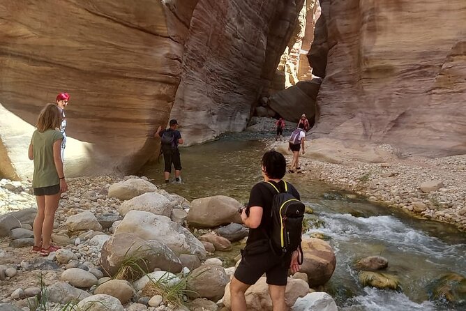 One Day Hiking Wadi Al Hasa Canyon - Who will enjoy this Wadi Al Hasa hike