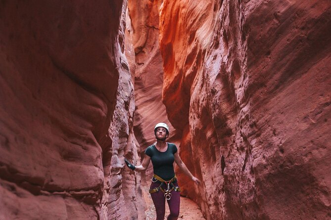 Peekaboo Slot Canyon UTV and Hiking Adventure - Starting at Moqui Cave near Kanab