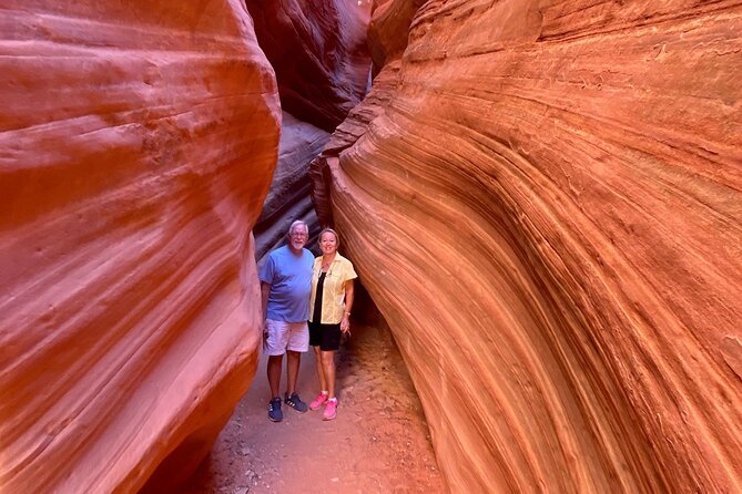 Peekaboo Slot Canyon UTV and Hiking Adventure - Photography, water, and the practical details