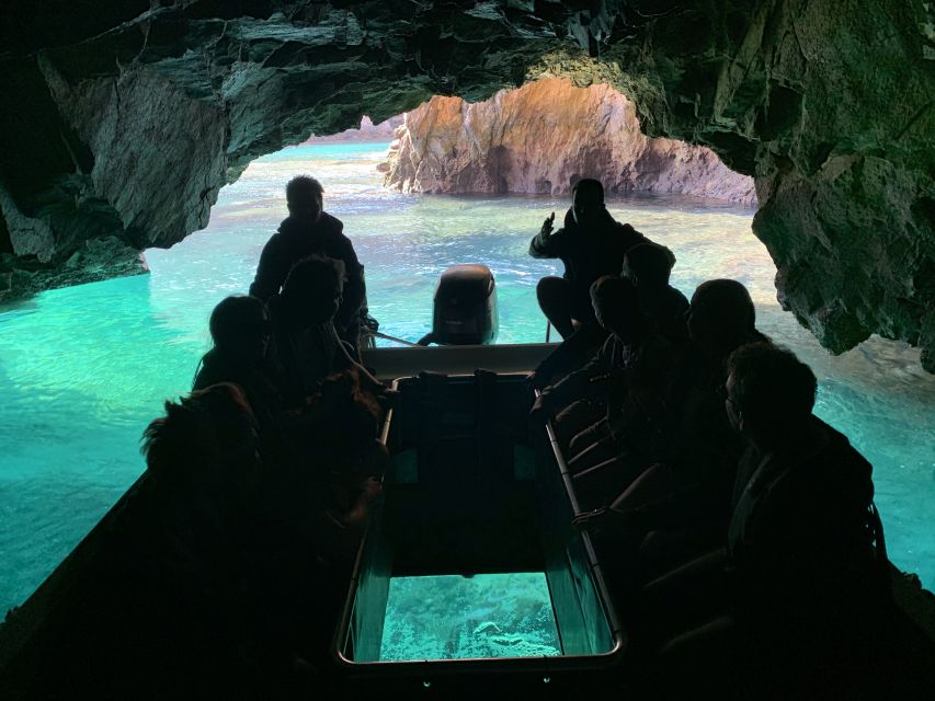 Peniche: Berlengas Island Trip, Hiking and Cave Tour - The cave cruise around Berlenga Grande