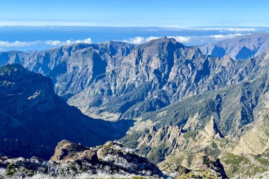 Pico Do Arieiro Pico Ruivo Sunrise or Morning Hike Transfers - Who should book this experience