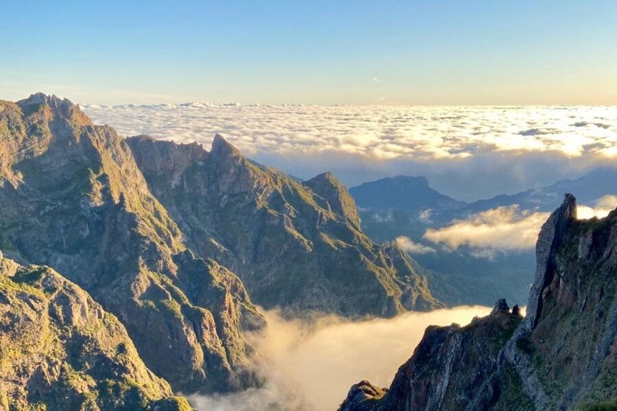 Pico Do Arieiro Pico Ruivo Sunrise or Morning Hike Transfers - The early ride to Pico do Arieiro