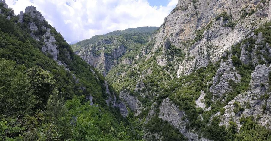 Pieria: Guided Hiking Tour in Enipeas Gorge of Mount Olympus - Zeus’s bath and the first waterfall