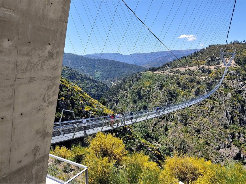 Porto: Paiva Walkways and Suspension Bridge Hike with Lunch - Crossing the bridge, or choosing the lower route
