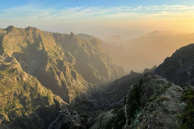 PR1 Sunrise Pico do Arieiro Self-Guided Hiking Transfer - What to wear and carry