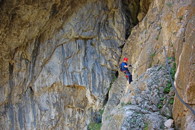 Private Hiking OR Climbing Experience in beaufitul gorges - Two hours on the iron path
