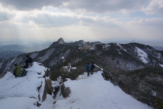 Private Hiking tour to Bukhansan Peak(Baegundae: 836.5m) with Mountain Expert - Four seasons, four different hikes