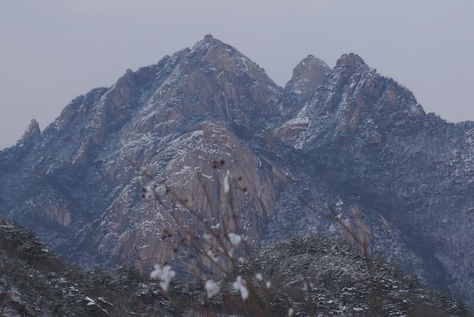 Private Hiking tour to Bukhansan Peak(Baegundae: 836.5m) with Mountain Expert - Why a private guide makes sense here