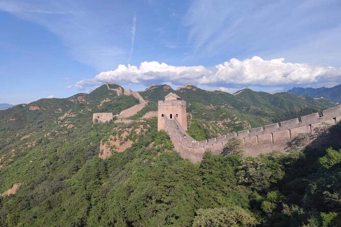 Private Jinshanling Great Wall Hiking Tour - Entering the wall at Medial Gate or the main entrance