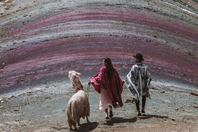 Private Palccoyo Rainbow Hike Without the Crowds - Walking among three rainbow mountains