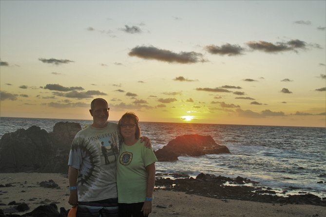 Private sunrise hike to Aruba's Natural Pool (Conchi) - Snacks, refreshments, and practical comfort