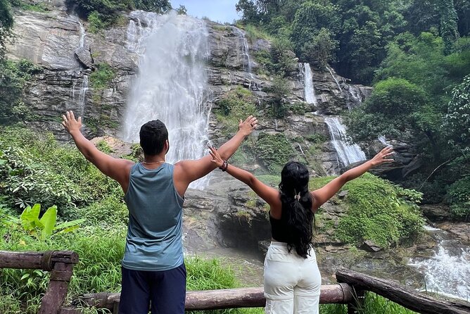 Private Tour to Doi Inthanon including Twins Pagodas and Hiking - Rice terraces, coffee, and Ban Mae Klang Luang