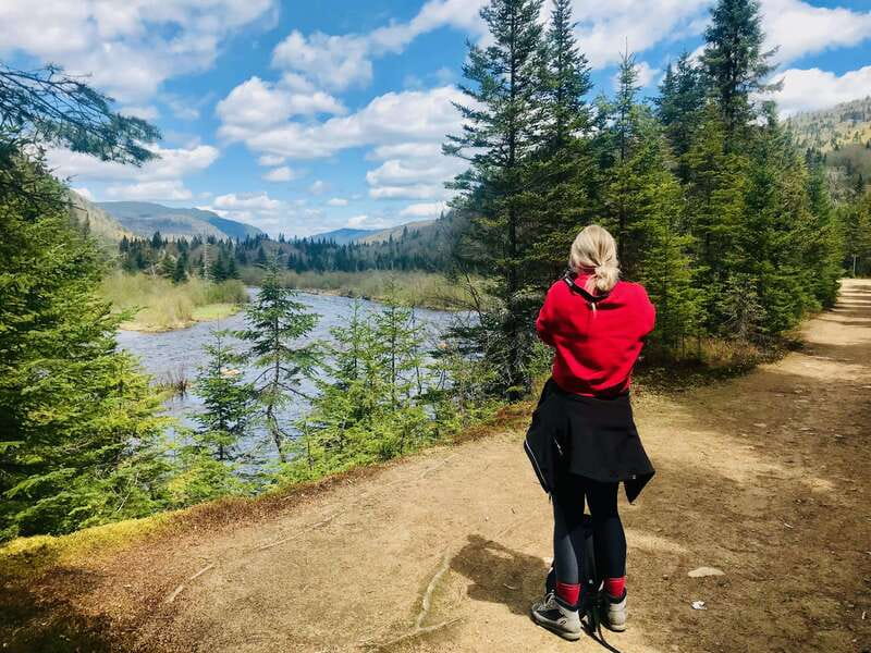Quebec City: Guided Hike in Jacques-Cartier National Park - The 10:30 am hike beside river and forest