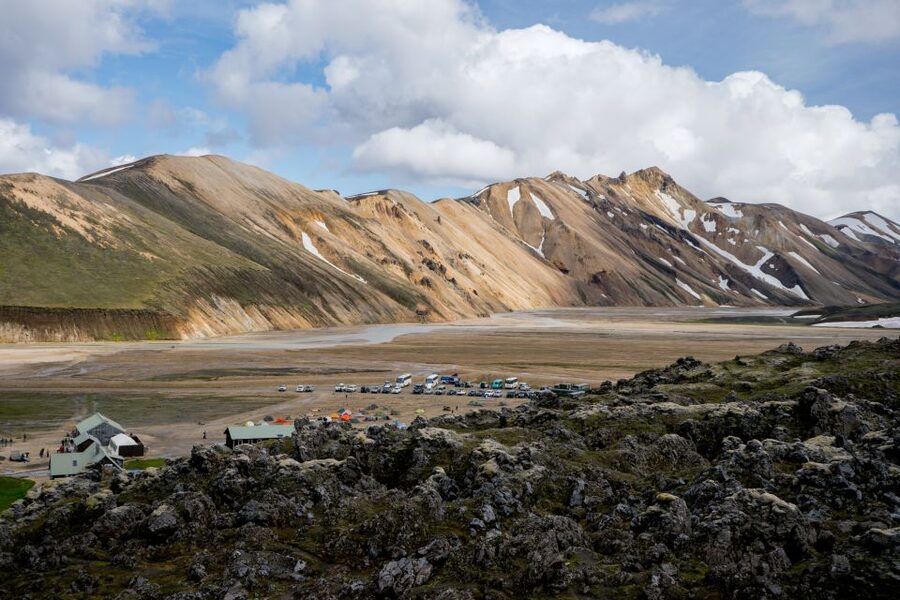 Reykjavík: Landmannalaugar Hike and the Valley of Tears - The two-hour hike toward Brennisteinsalda