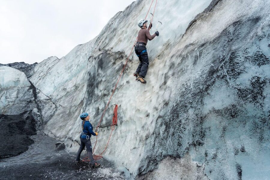 Reykjavík: Sólheimajökull Glacier Hike & Ice Climbing Intro - Three and a half hours of glacier travel