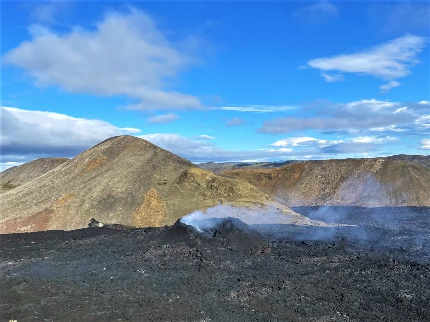 Reykjavík: Volcano Eruption Site and Reykjanes Hiking Tour - Seltún adds color, steam, and a useful warm-up