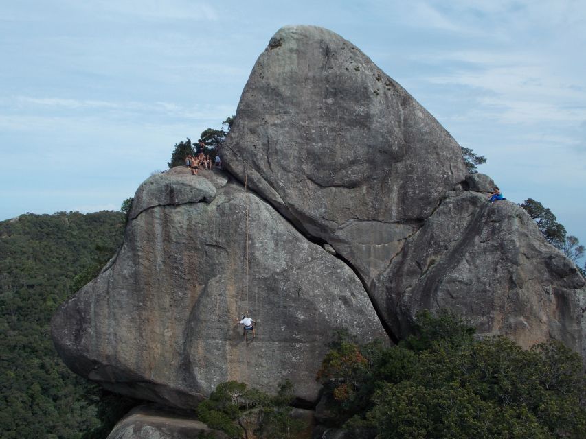 Rio de Janeiro: Hiking and Rappelling at Tijuca Forest - What the rappel feels like in practice