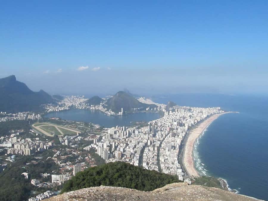 Rio de Janeiro: Vidigal Favela Tour and Two Brothers Hike - Reaching Morro Dois Irmaos and the famous beach view