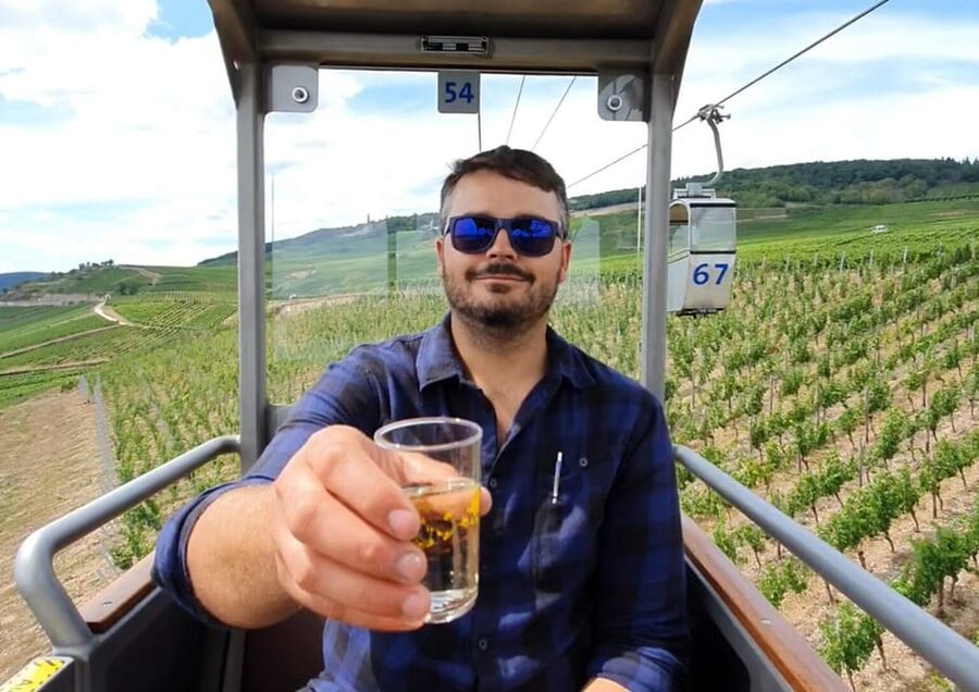 Rüdesheim - Guided wine hikes with 4wines and cable car ride - What the three-kilometer vineyard walk is like