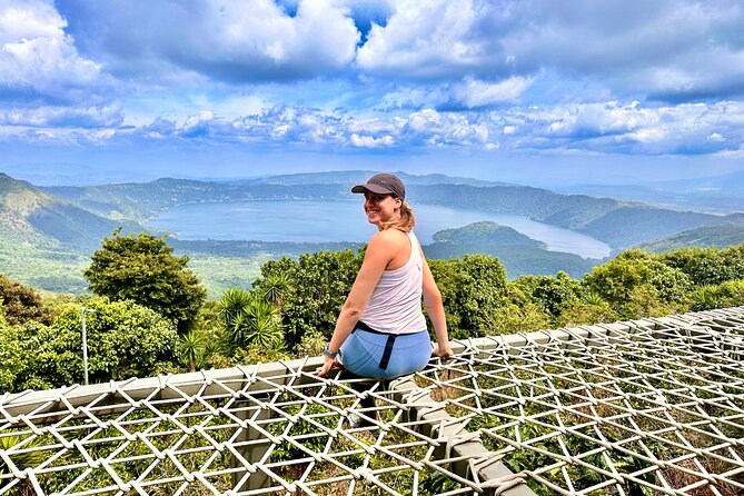 Santa Ana Volcano Tour: Beat the Crowds on an Early Morning Hike! - Lunch overlooking Coatepeque Lake