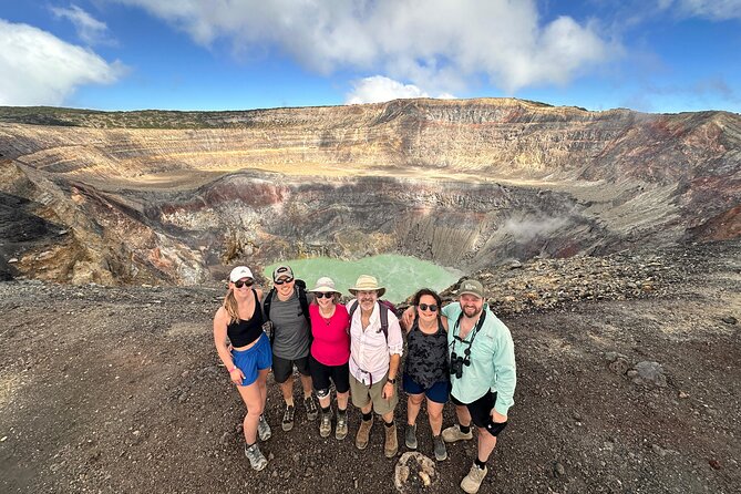 Santa Ana Volcano Tour: Beat the Crowds on an Early Morning Hike! - The guides make a practical difference