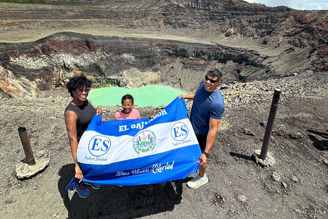 Santa Ana Volcano Tour: Beat the Crowds on an Early Morning Hike! - The early pickup and ride to the trail