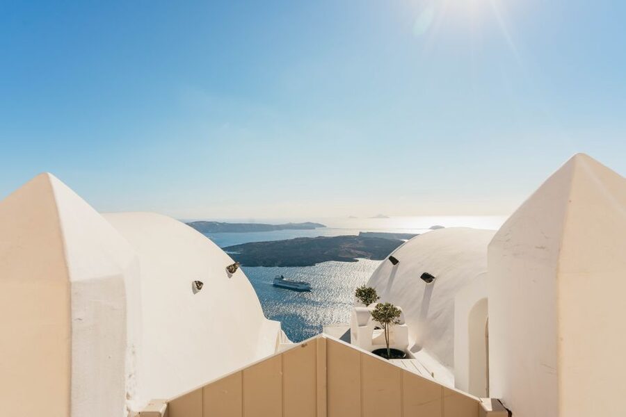 Santorini: Caldera Trail Guided Hike and Sunset Viewing - Chapels, open paths, and the welcome picnic