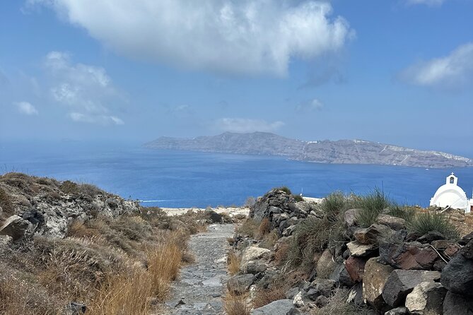 Santorini's Famous Fira to Oia Hike: A Private tour Adventure - Why the Fira to Oia trail is worth your morning