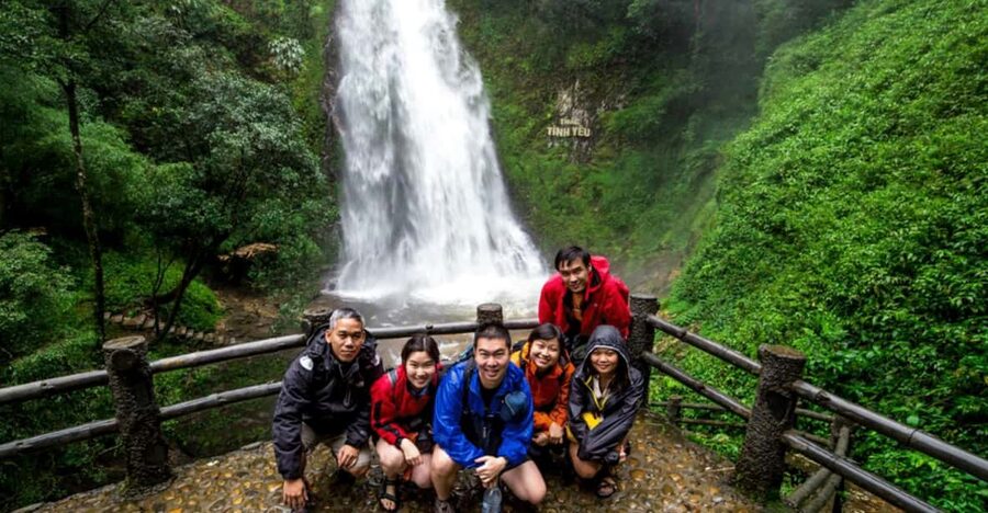 SaPa: 2-Day Villages,Rice Fields, Love Waterfall Hiking Tour - Silver Waterfall and the return to Sapa