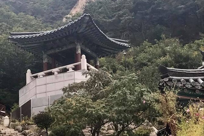 Seoul Mountain Hike: Temples, Folklore & Traditional Meal - Buddhist temples and mountain religious traditions