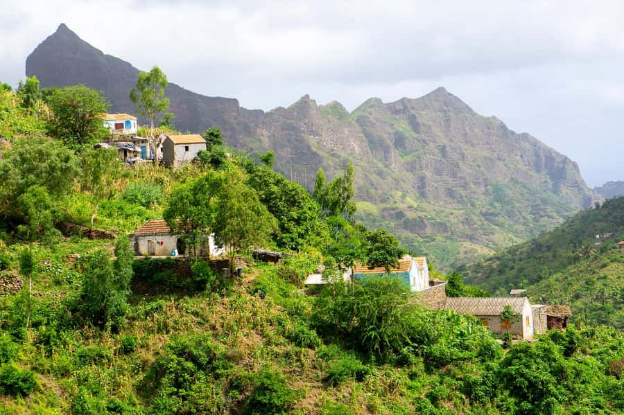 Serra Malagueta: Principal Valley Hike & Lunch with Locals - Why this hike feels different from a standard sightseeing tour
