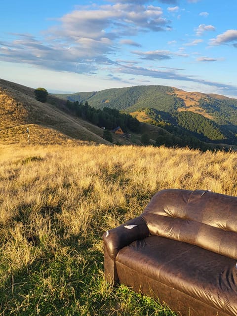 Sibiu: Cindrel Mountains Hike with Traditional Brunch - MGS Cabin and the Transylvanian table