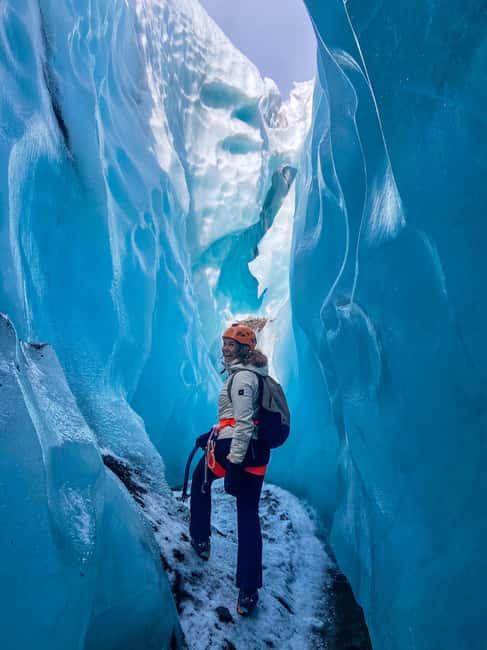 Skaftafell: Blue Ice Maze Glacier Hike on Vatnajökull - Clothing, boots, and practical limits
