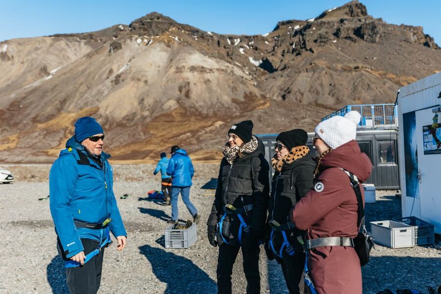 Skaftafell: Falljokull Glacier Easy Group Hike - How difficult is the hike?