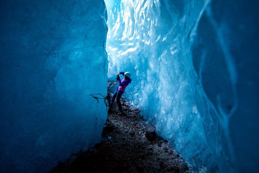 Skaftafell: Ice Cave Tour and Glacier Hike - How guides shape the experience