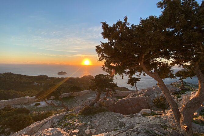Small Group Hiking Sunset in Monolithos - Sunset at the castle on its 236-meter rock