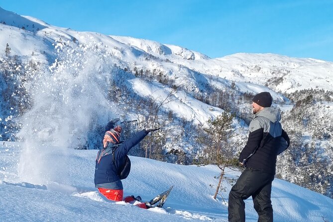 Snowshoe hiking in Bergen - Public tour - Stories, local customs, and the guide’s role