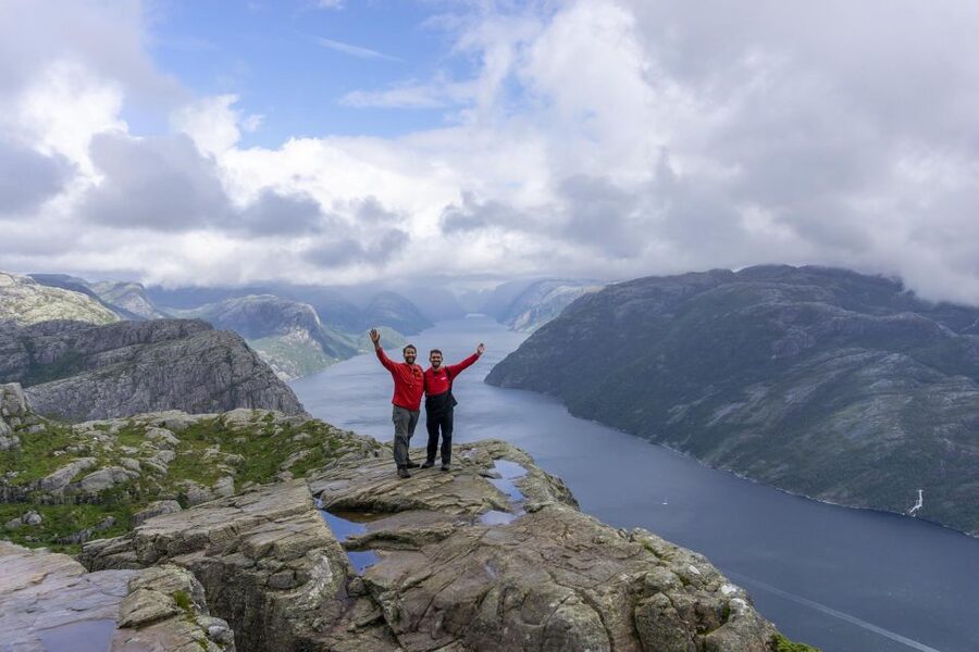 Stavanger: Preikestolen Classic Hike and Side Trail - Reaching the 604-meter Pulpit Rock