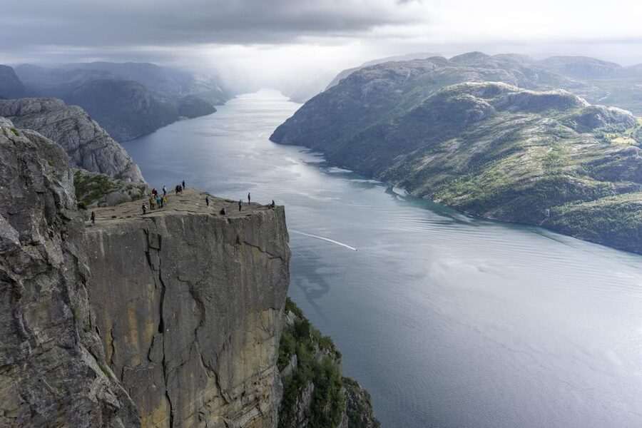 Stavanger: Preikestolen Classic Hike and Side Trail - The return route and the value of a guide