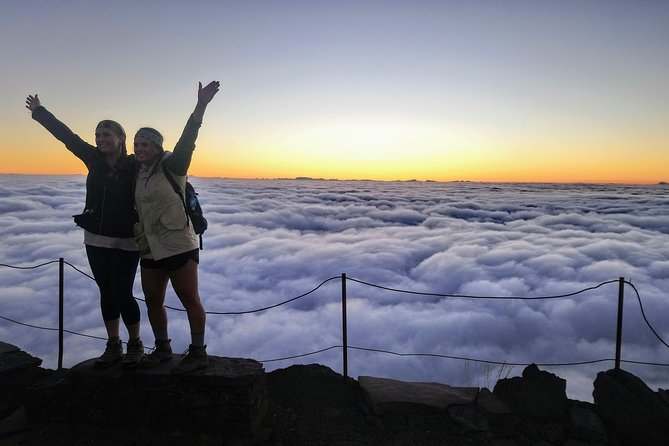 Sunrise Guided Hike PR1 Pico do Areeiro Pico Ruivo small group - Walking toward Pico Ruivo