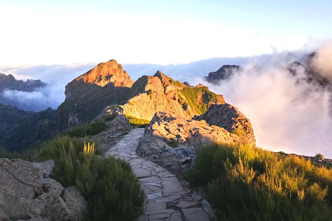 Sunrise Guided Hike PR1 Pico do Areeiro Pico Ruivo small group - Price, group size, and overall value