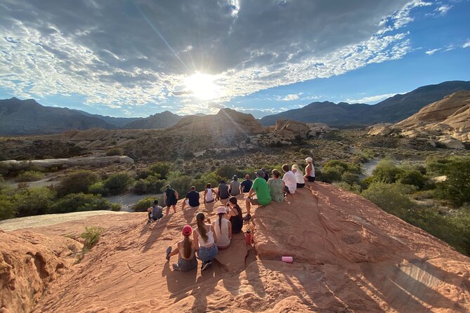 Sunset Hike and Photography Tour near Red Rock with Optional 7 Magic Mountains - Why the Sunset Setting Works So Well