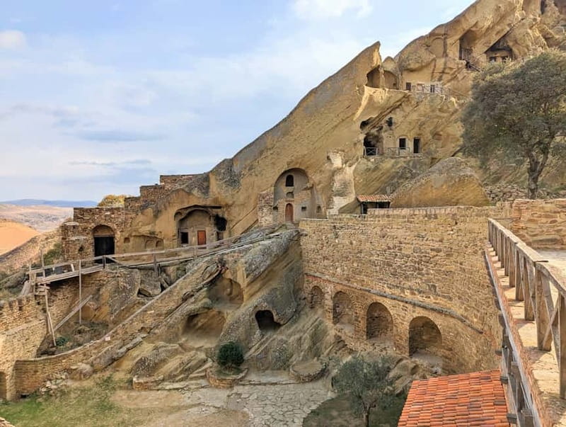 Tbilisi: Real Adventure – Gareja & Rainbow Desert 4x4 + Hike - Lunch in Udabno and the optional wine stop